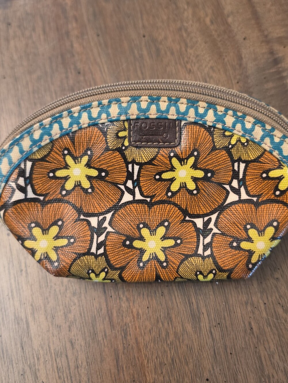 Fossil Pouch